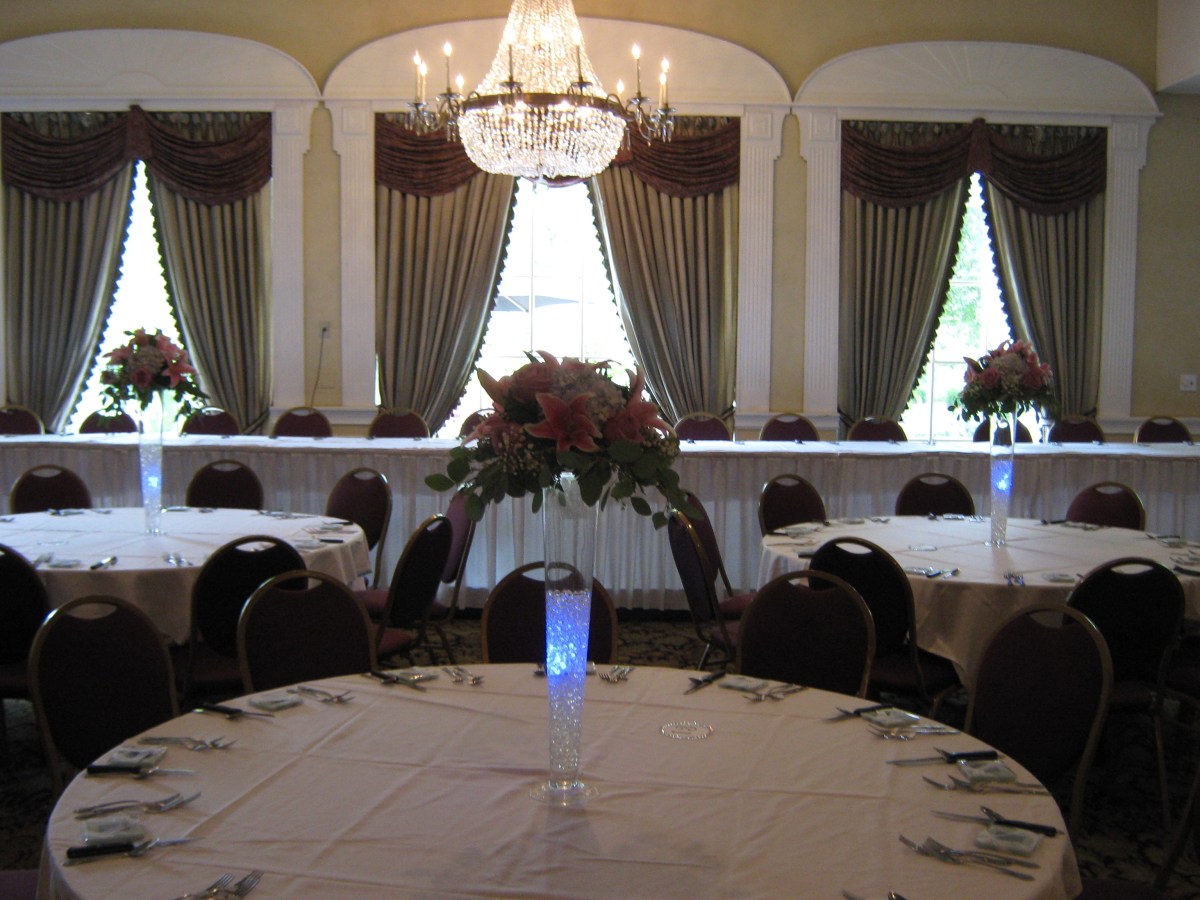 Samuel's Grande Manor Wedding Reception Flowers Williamsville NY
