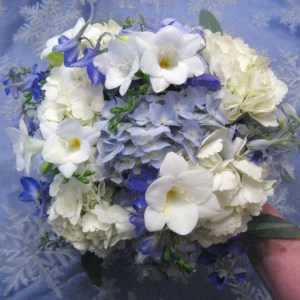 blue bridesmaids bouquet